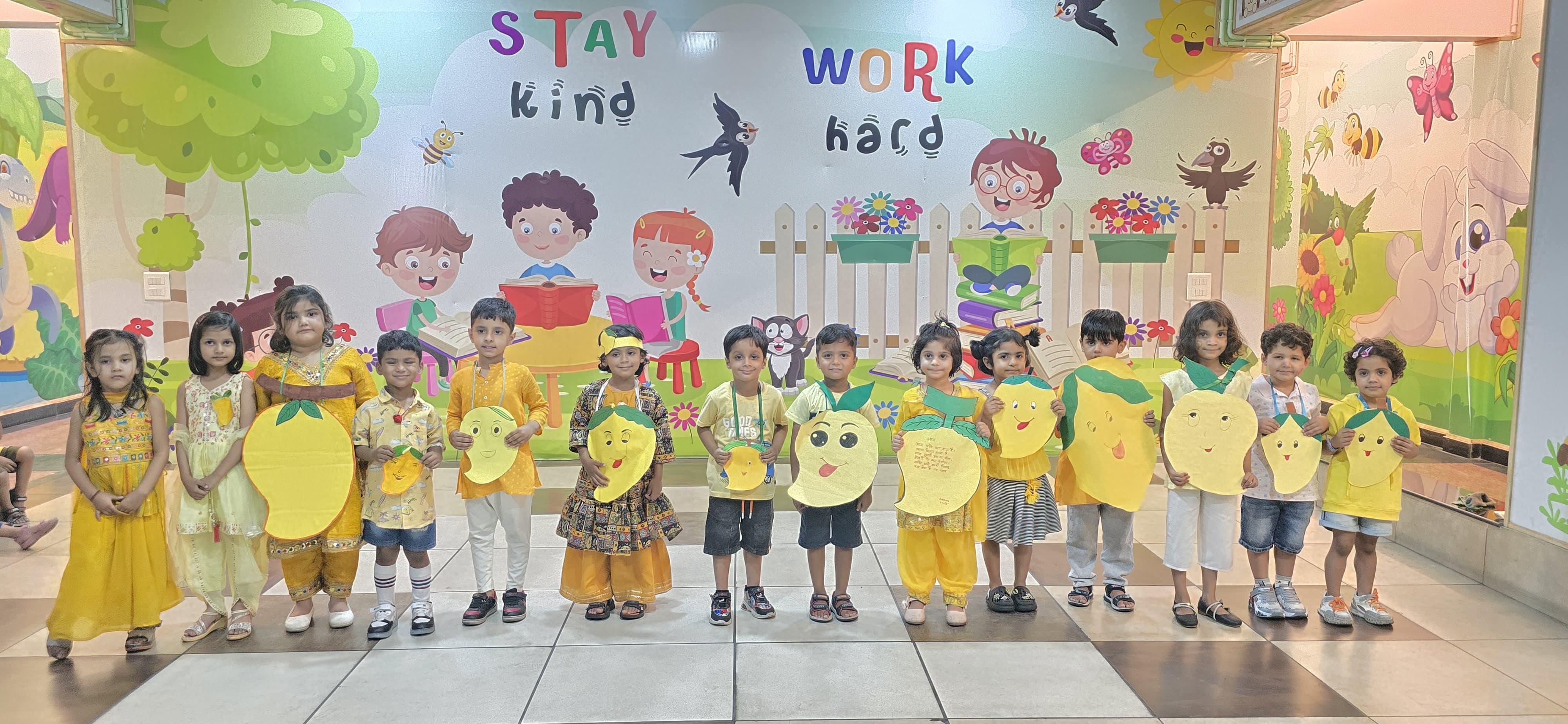 colour day yellow & mango party 1